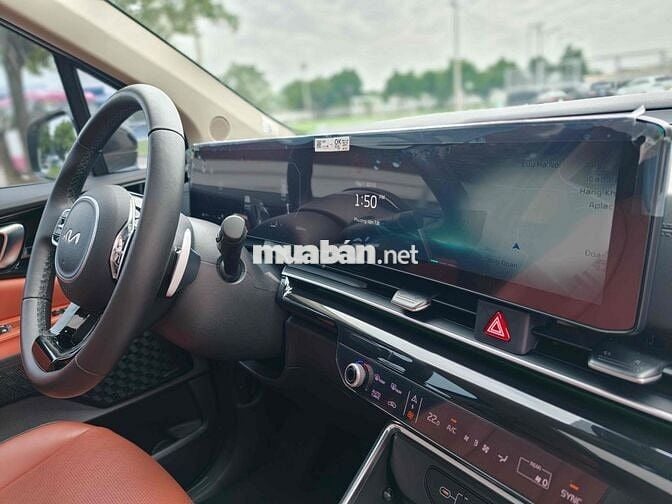 Kia Carnival 2025 2.2D Signature Đen 20000 km