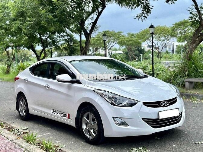 Hyundai Elantra 2014 1.6 MT - 110000 km