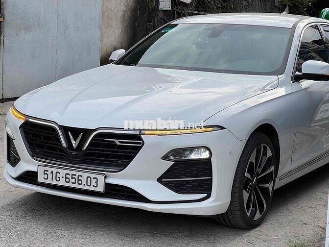 VinFast Lux A2.0 Premium 2022 21000km 1 chủ 90%