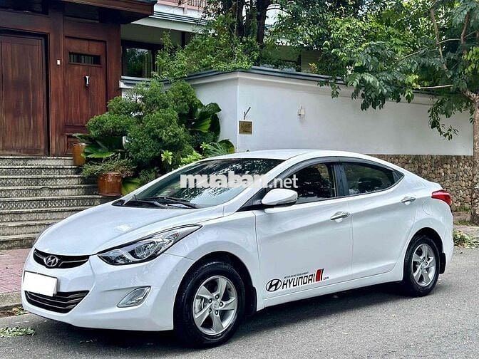 Hyundai Elantra 2014 1.6 MT - 110000 km
