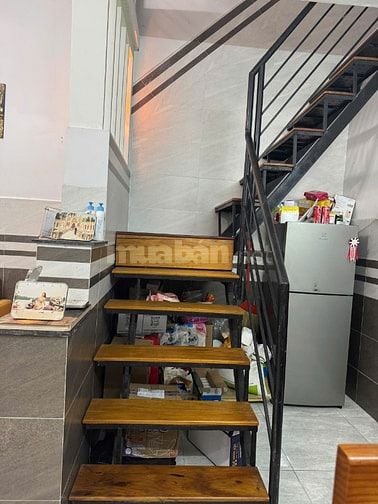 CẦN BÁN NHÀ ĐƯỜNG HUỲNH THỊ HAI, GẦN UBND P.TCH, SHR, HXH