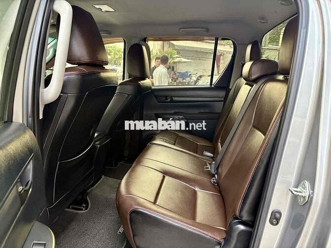 Toyota Hilux 2021 2.4 AT 777 km