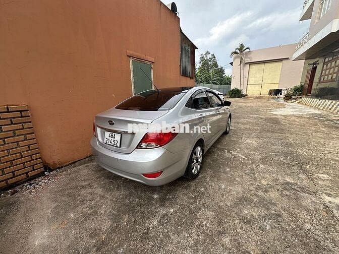 Hyundai Accent 2015 1.4 MT - 110000 km