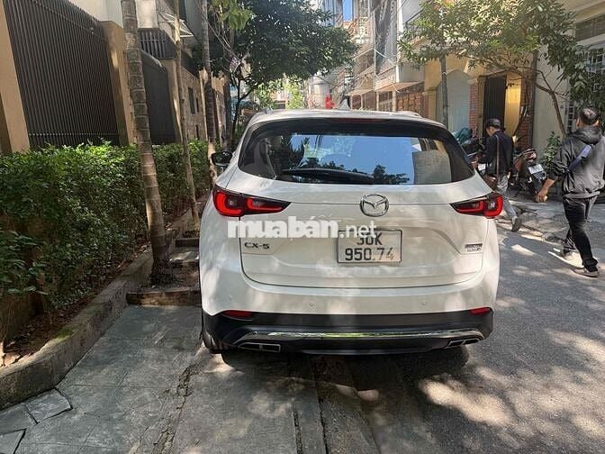Mazda CX 5 2024 Luxury 2.0 AT - 49000 km