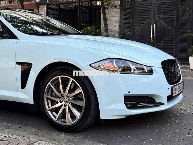 Jaguar XF 2013 2.0 AT - 90000 km