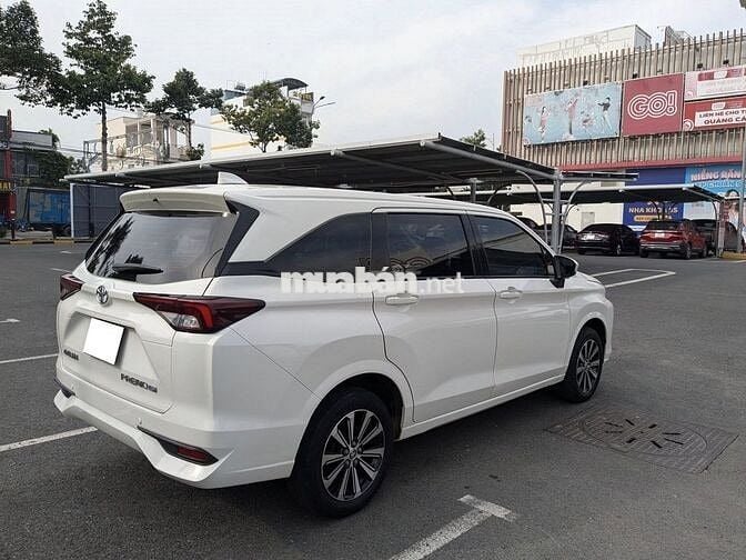 Toyota Avanza 2022 MT số sàn trắng zin