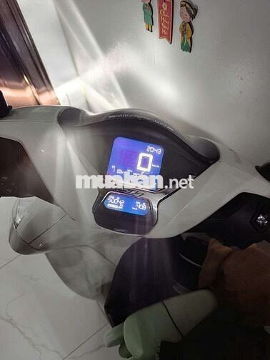 Bán SH 125 2024 ít đi, đã dán nilong bóc như mới