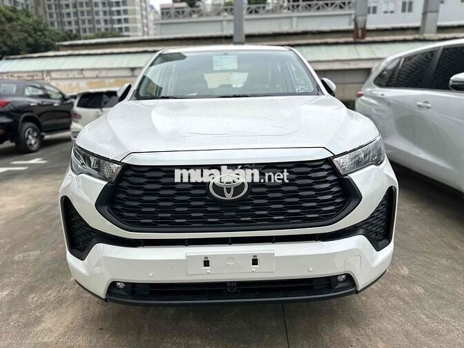 Toyota Innova Cross 2025 Trắng G 730 tr giao ngay