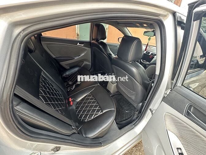 Hyundai Accent 2015 1.4 MT - 110000 km