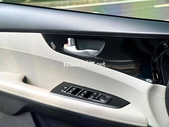 Kia K3 2021 Luxury 1.6 AT - 52000 km