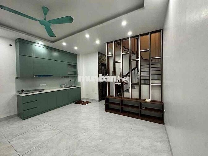 NHÀ ĐẸP TỨ LIÊN - 3 THOÁNG - THANG MÁY- 10M RA PHỐ 36M2 11.2 TỶ 3PN