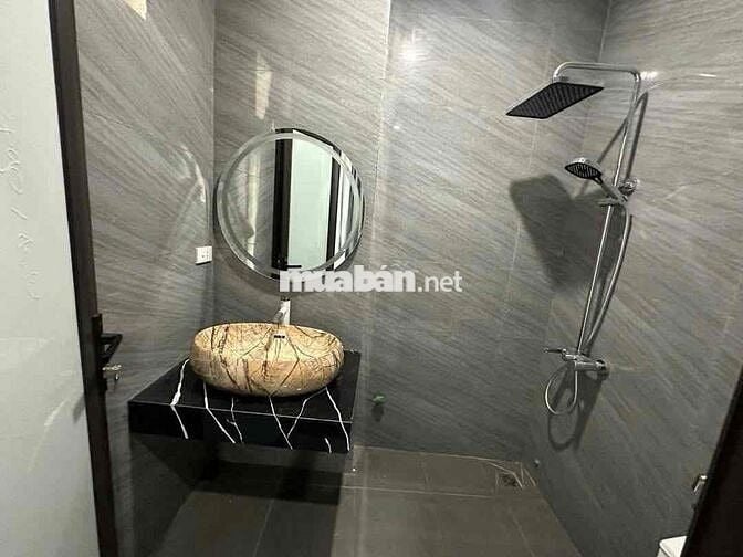 NHÀ ĐẸP TỨ LIÊN - 3 THOÁNG - THANG MÁY- 10M RA PHỐ 36M2 11.2 TỶ 3PN