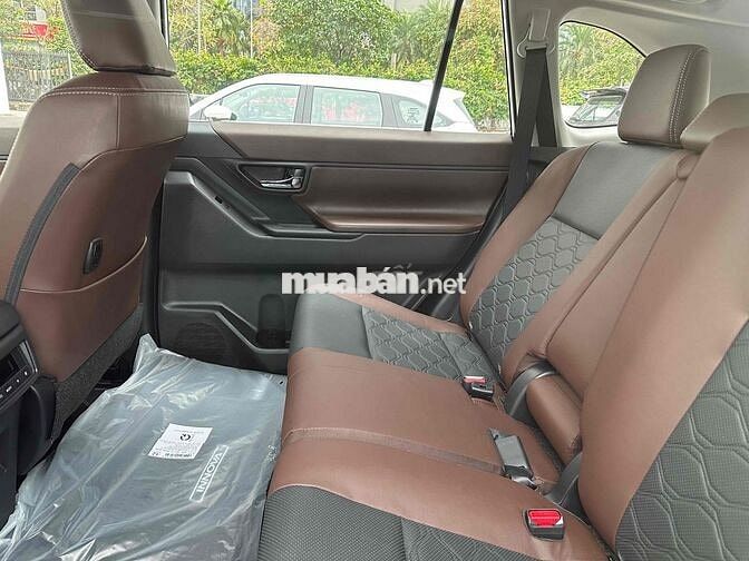 Toyota Innova Cross 2025 Trắng G 730 tr giao ngay