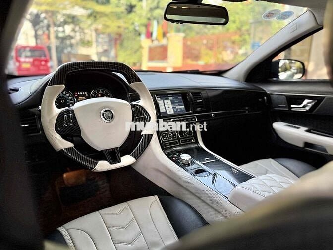 Jaguar XF 2013 2.0 AT - 90000 km