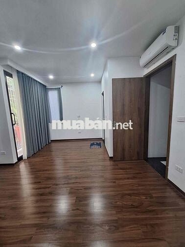 NHÀ ĐẸP TỨ LIÊN - 3 THOÁNG - THANG MÁY- 10M RA PHỐ 36M2 11.2 TỶ 3PN