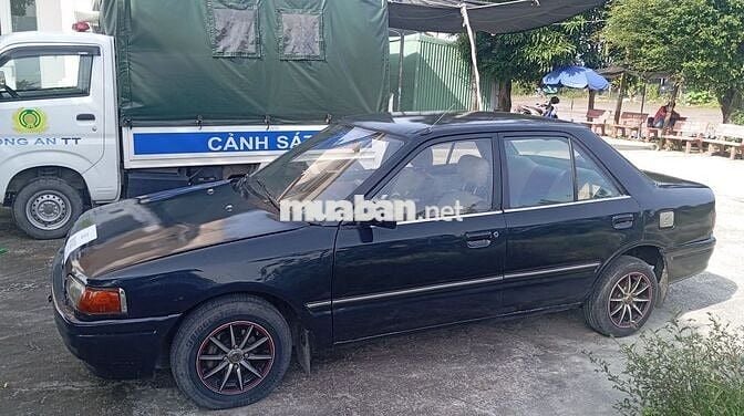 Mazda 323 Đen Số sàn 1.6L