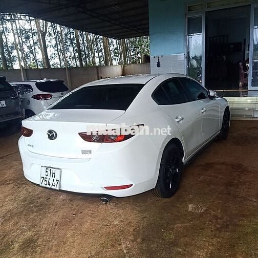 gd cần bán Mazda 3 2019 fom mới