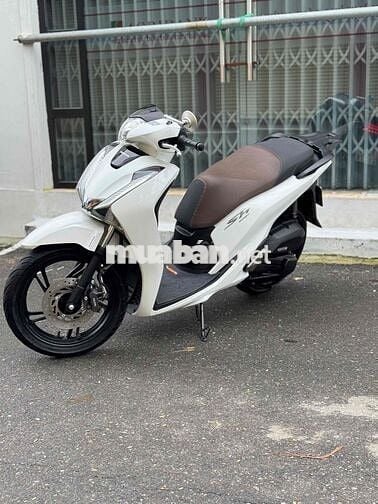 Honda SH 125 Trắng Máy rin