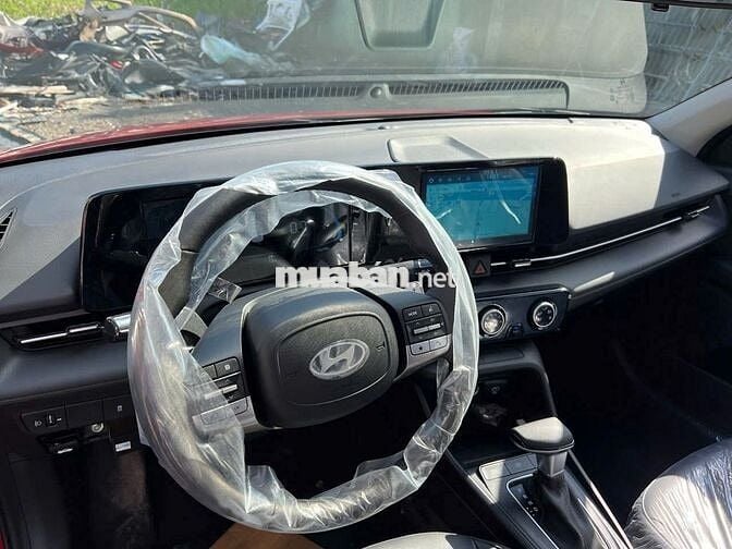 Hyundai Accent Bản cao cấp Đỏ