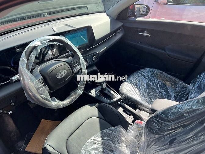 Hyundai Accent Bản cao cấp Đỏ