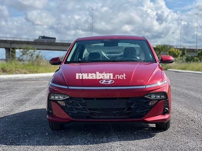 Hyundai Accent Bản cao cấp Đỏ