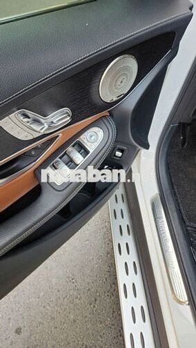 Cần bán GLC 300 4Matic Tên công ty XHĐ