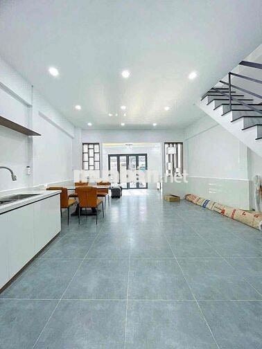 Ngay trung tâm Ninh Kiều- thích hợp mở Spa, Nail,...