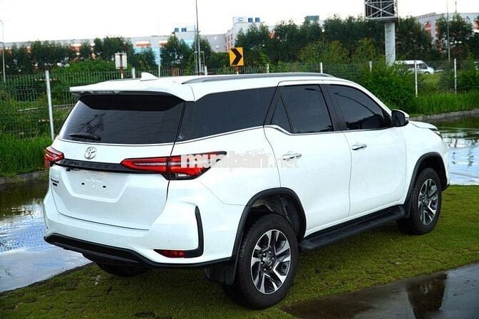 Toyota Fortuner Legender_2024_9000km_Máy dầu