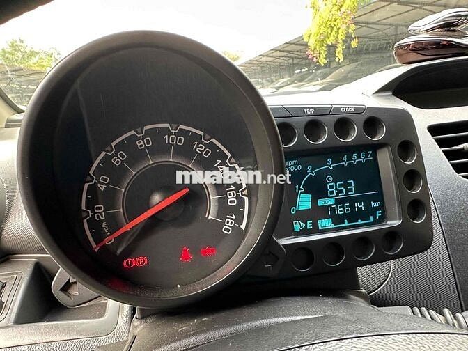 Chevrolet Spark Van 2011 Đk 2015 1.0AT Xanh Nhập