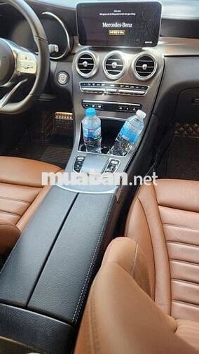 Cần bán GLC 300 4Matic Tên công ty XHĐ