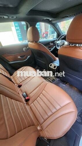 Cần bán GLC 300 4Matic Tên công ty XHĐ