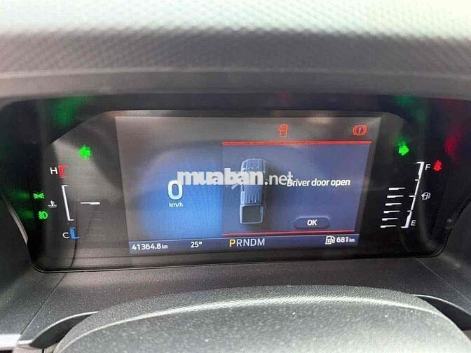 Ford Ranger XLS Trắng 40000 km