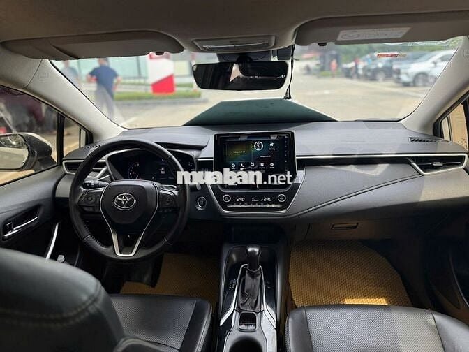 Toyota Corolla Altis 2022 1.8V - 100000 km