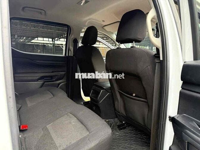 Ford Ranger XLS Trắng 40000 km