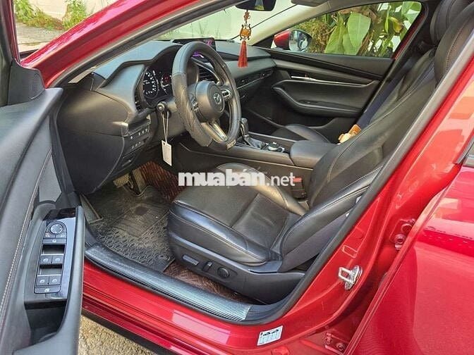 Mazda 3 2021 Premium 1.5L,màu đỏ, 55.000 km
