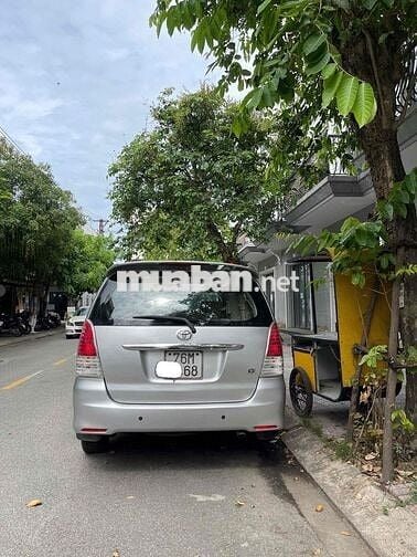 Toyota Innova 2009 G - 123456 km