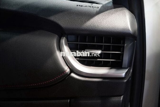 Toyota Fortuner 2024 Legender 2.8 AT 4x4 - 9000 km