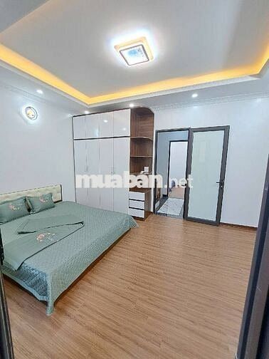 6 tầng thang máy,kiên cố như pháo đài, móng cột CC, VIP nhất Định Công