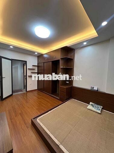 Cho Thuê Nhà Nguyên Căn 5T 3 Ngủ - 64 Đông Thiên , Lĩnh Nam, Vĩnh Hưng