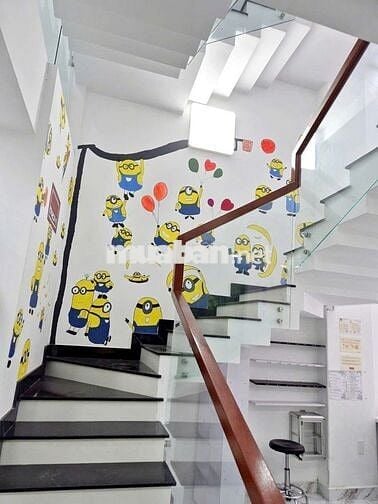 Nhà Mới 3 Lầu Sạch Đẹp Thạnh Xuân 38, Sẵn 6 máy Lạnh Giá 15tr/th