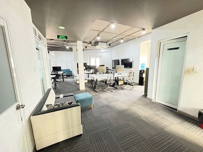 Cho thuê văn phòng Cityland sàn suốt 160m2 nội thất như hình