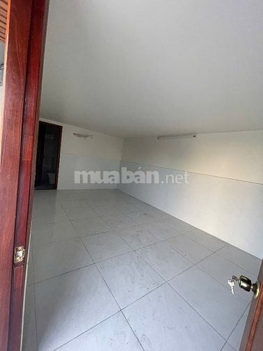 Cho thuê mặt bằng 257 Tô Ký, 50m2 chỉ 8 triệu