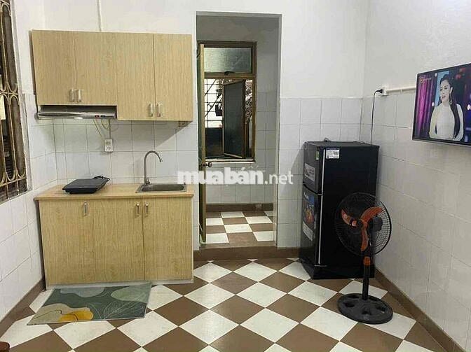 cho thuê phòng 1 ngủ 1 khách cách BV phụ sản trung ương 600m