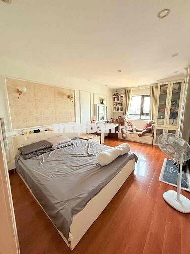 LÔ GÓC - FULL NỘI THẤT SỊN -  3 NGỦ  + 2WC