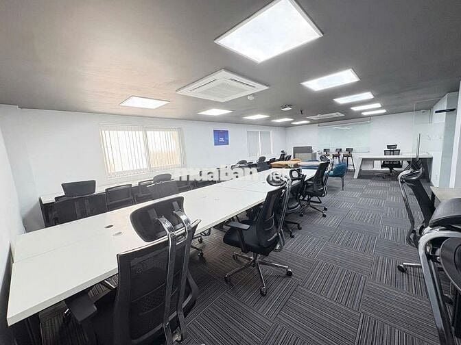 Cho thuê văn phòng Cityland sàn suốt 160m2 nội thất như hình