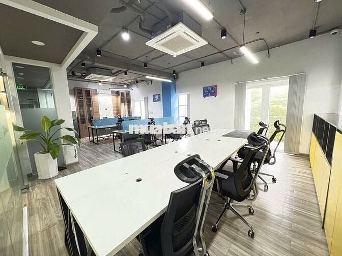 Cho thuê văn phòng Cityland sàn suốt 160m2 nội thất như hình