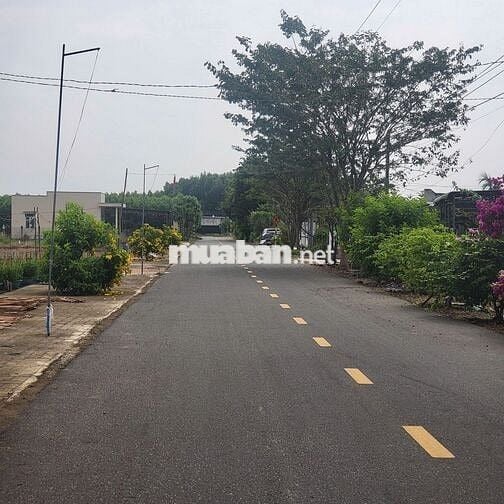 Bán đất kinh doanh gần cổng chính kcn Đất Đỏ 190.5m2