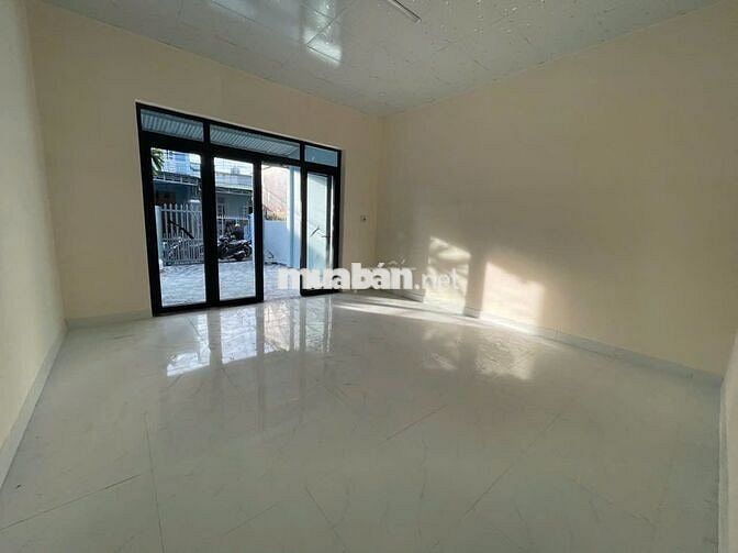 Nhà Bảo Lộc hẻm Hà Giang DT 180m2 Full thổ cư nhà kiên cố 3 PN hẻm oto