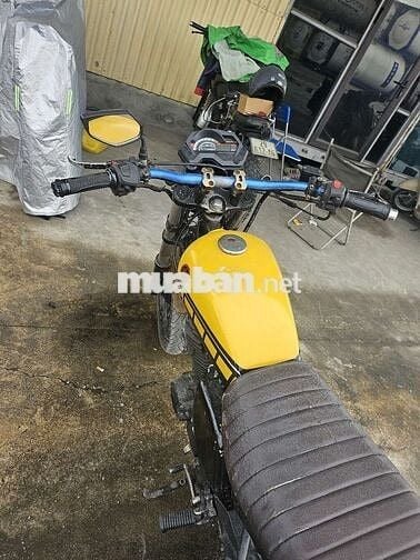 Yamaha FZS 150 V1 tracker.