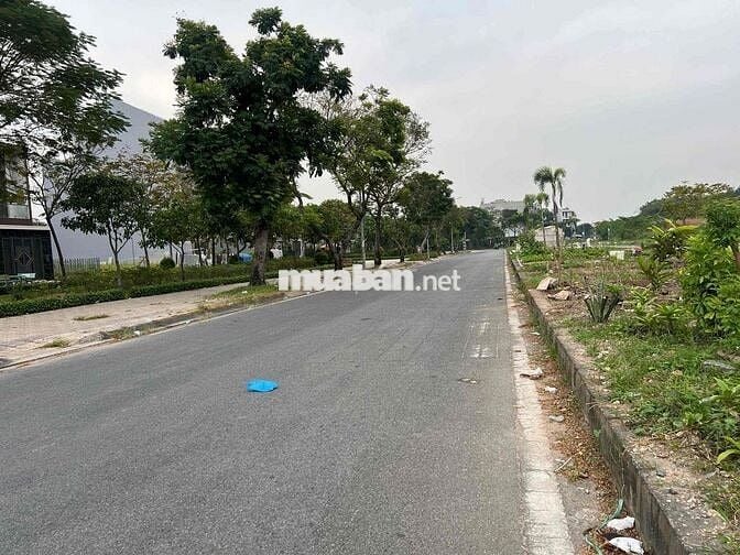 Cần Bán Đất MT Đường Vận Hành Suối Nhum, Linh Xuân , Thủ Đức